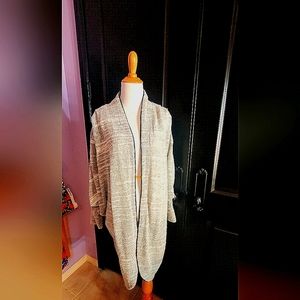 Mossimo Gray Cardigan Size L/XL pre-owned good condition like new !
